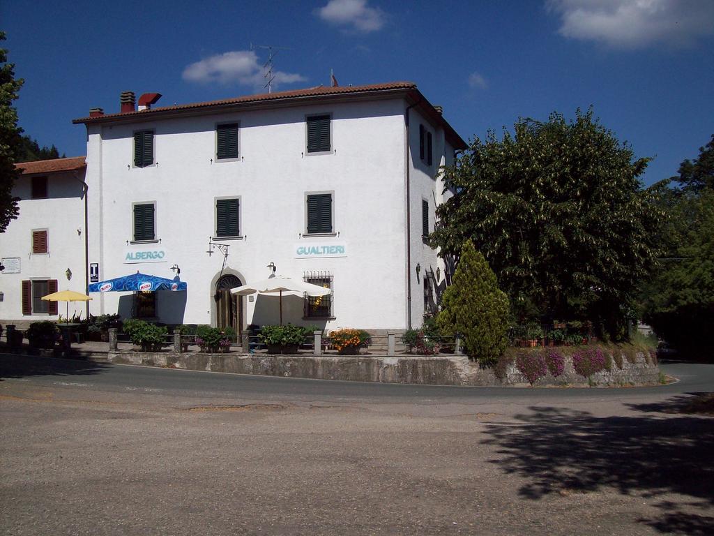 Albergo Ristorante Gualtieri Barberino di Mugello Exterior foto